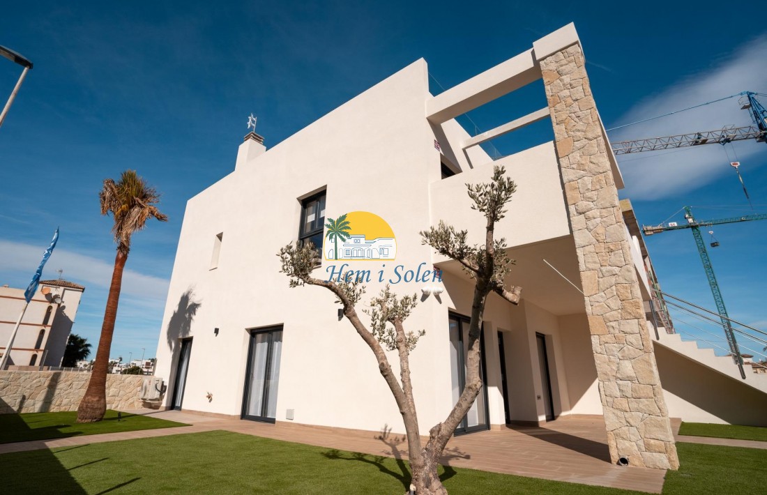 New Build - Top Floor Bungalow -
Pilar de la Horadada - pueblo