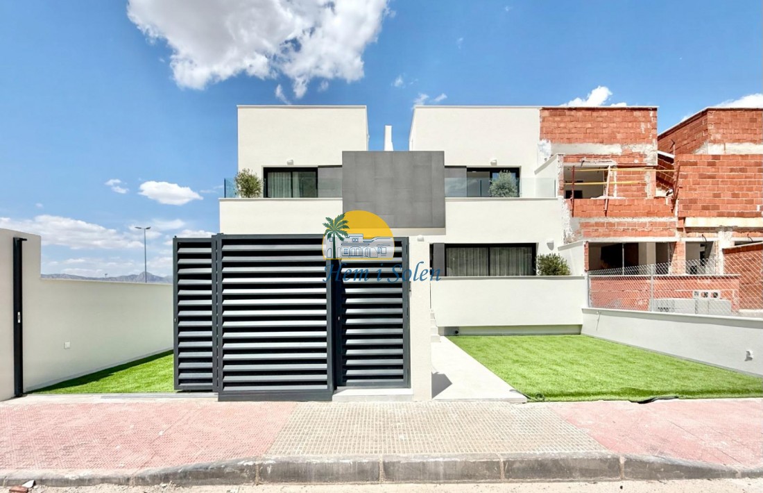 New Build - Town House -
Cox - San Fernando