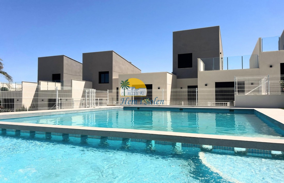Nueva construcción  -  -
BAÑOS Y MENDIGO - Altaona Golf