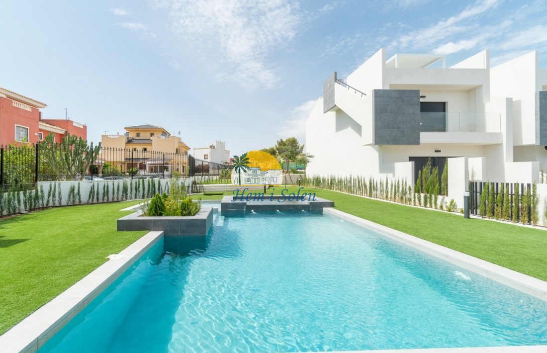 Nueva construcción  -  -
Torrevieja - Los balcones