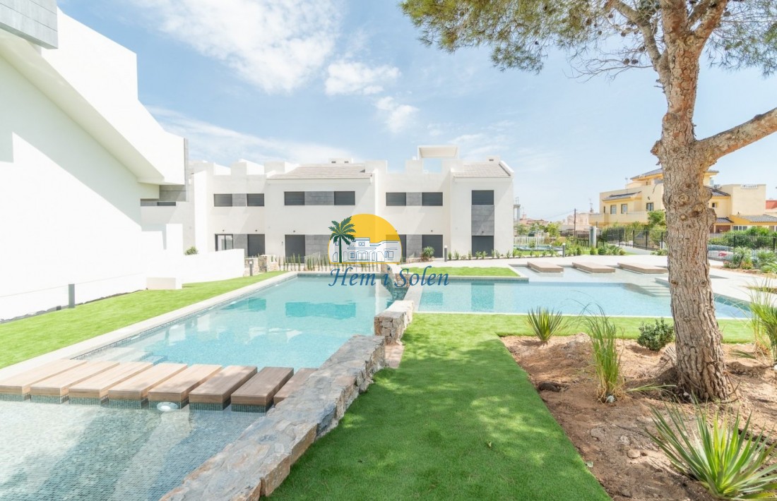 Nueva construcción  -  -
Torrevieja - Los balcones