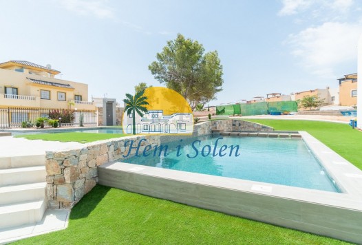 Nueva construcción  -  -
Torrevieja - Los balcones