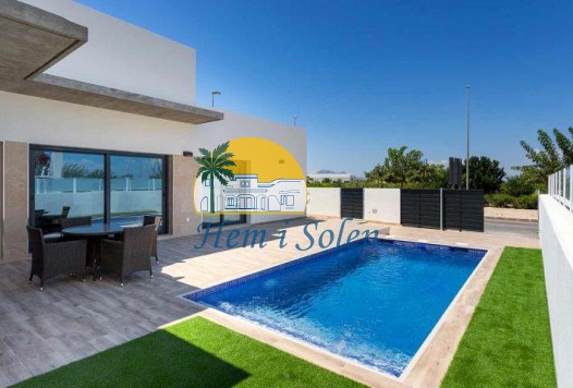 Nueva construcción  - Villa -
Daya Nueva - CENTRO