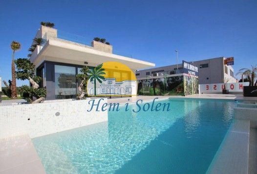 Nueva construcción  - Villa -
Orihuela Costa - Campoamor