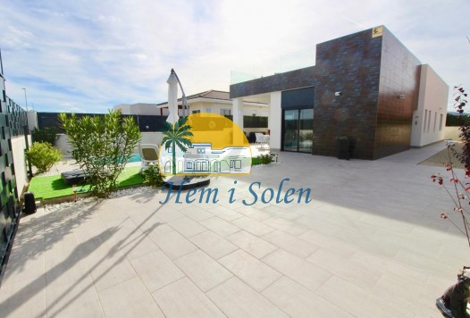 Nueva construcción  - Villa -
Pinoso - Lel