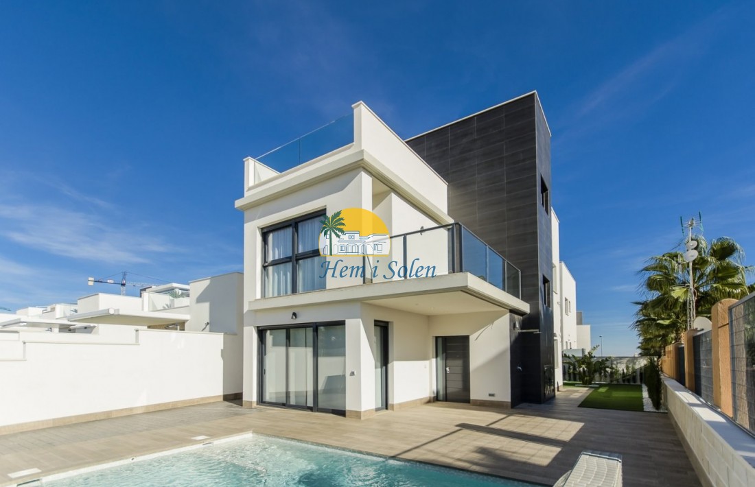 Nueva construcción  - Villa -
San Miguel de Salinas - Cerro del Sol
