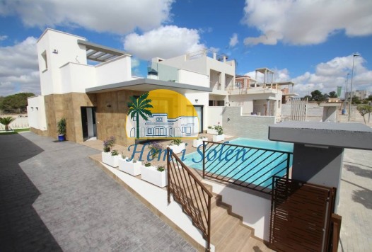 Nueva construcción  - Villa -
San Miguel de Salinas - Cerro del Sol