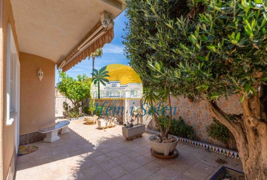 Reventa - Villa -
Orihuela Costa - Punta Prima