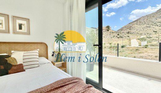 New Build - Town House -
Cox - San Fernando