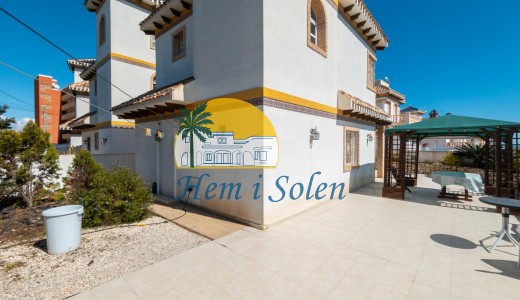 Reventa - Villa -
Torrevieja - La Mata