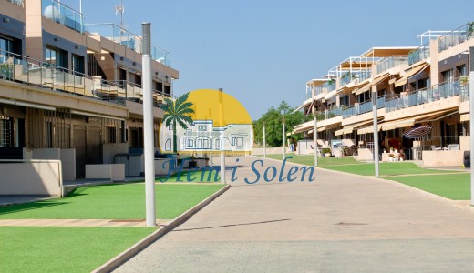 Reventa - Bungalow -
Pilar de la Horadada - Mil Palmeras