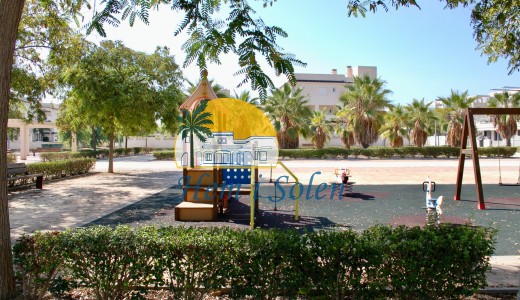 Reventa - Bungalow -
Pilar de la Horadada - Mil Palmeras