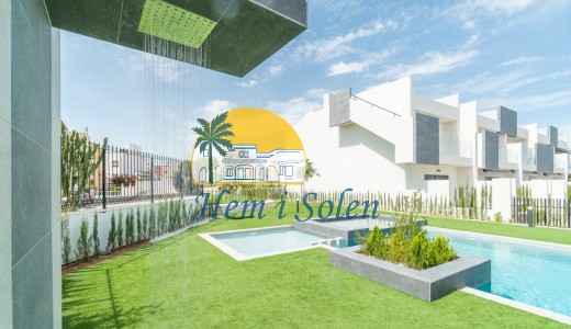 Nueva construcción  -  -
Torrevieja - Los balcones