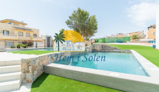 Nueva construcción  -  -
Torrevieja - Los balcones