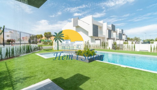 Nueva construcción  -  -
Torrevieja - Los balcones