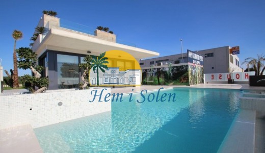 Nueva construcción  - Villa -
Orihuela Costa - Campoamor