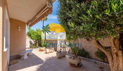 Reventa - Villa -
Orihuela Costa - Punta Prima