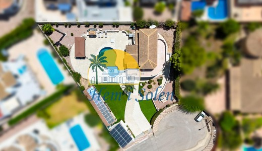 Återförsäljning - Villa -
Torrevieja - La Siesta - El Salado - Torreta