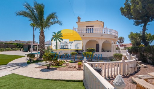Återförsäljning - Villa -
Torrevieja - La Siesta - El Salado - Torreta