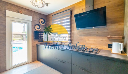 Återförsäljning - Villa -
Torrevieja - La Siesta - El Salado - Torreta