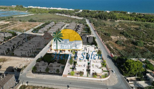 Nybyggd - Villa -
La Marina - El Pinet