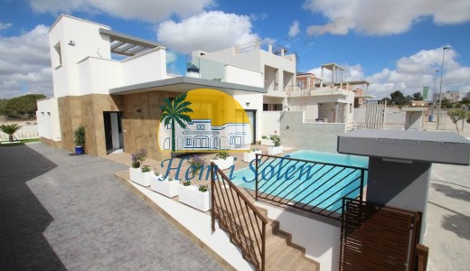 Nueva construcción  - Villa -
San Miguel de Salinas - Cerro del Sol