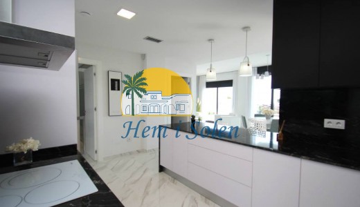 Nueva construcción  - Villa -
San Miguel de Salinas - Cerro del Sol