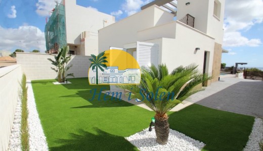 Nueva construcción  - Villa -
San Miguel de Salinas - Cerro del Sol