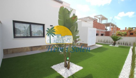 Nueva construcción  - Villa -
San Miguel de Salinas - Cerro del Sol