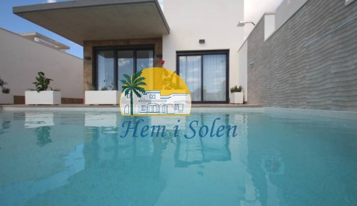 Nueva construcción  - Villa -
San Miguel de Salinas - Cerro del Sol